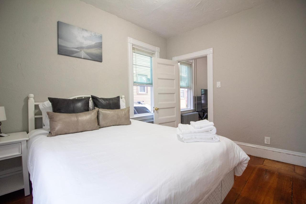 2 Bedroom Condo Close To Boston And Cambridge With Free Parkings Exteriör bild