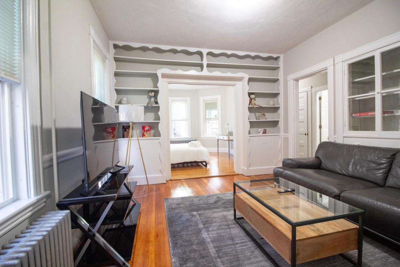 2 Bedroom Condo Close To Boston And Cambridge With Free Parkings Exteriör bild