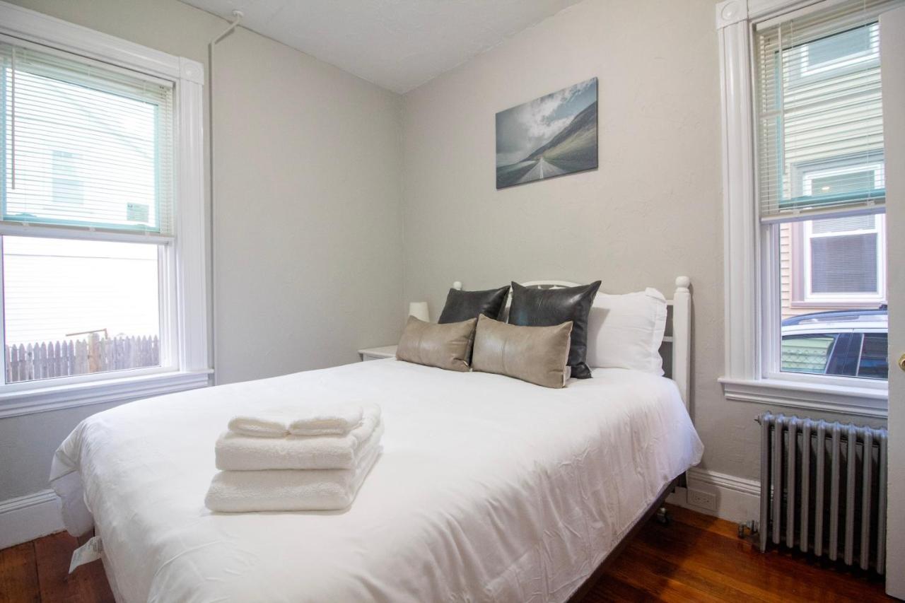 2 Bedroom Condo Close To Boston And Cambridge With Free Parkings Exteriör bild